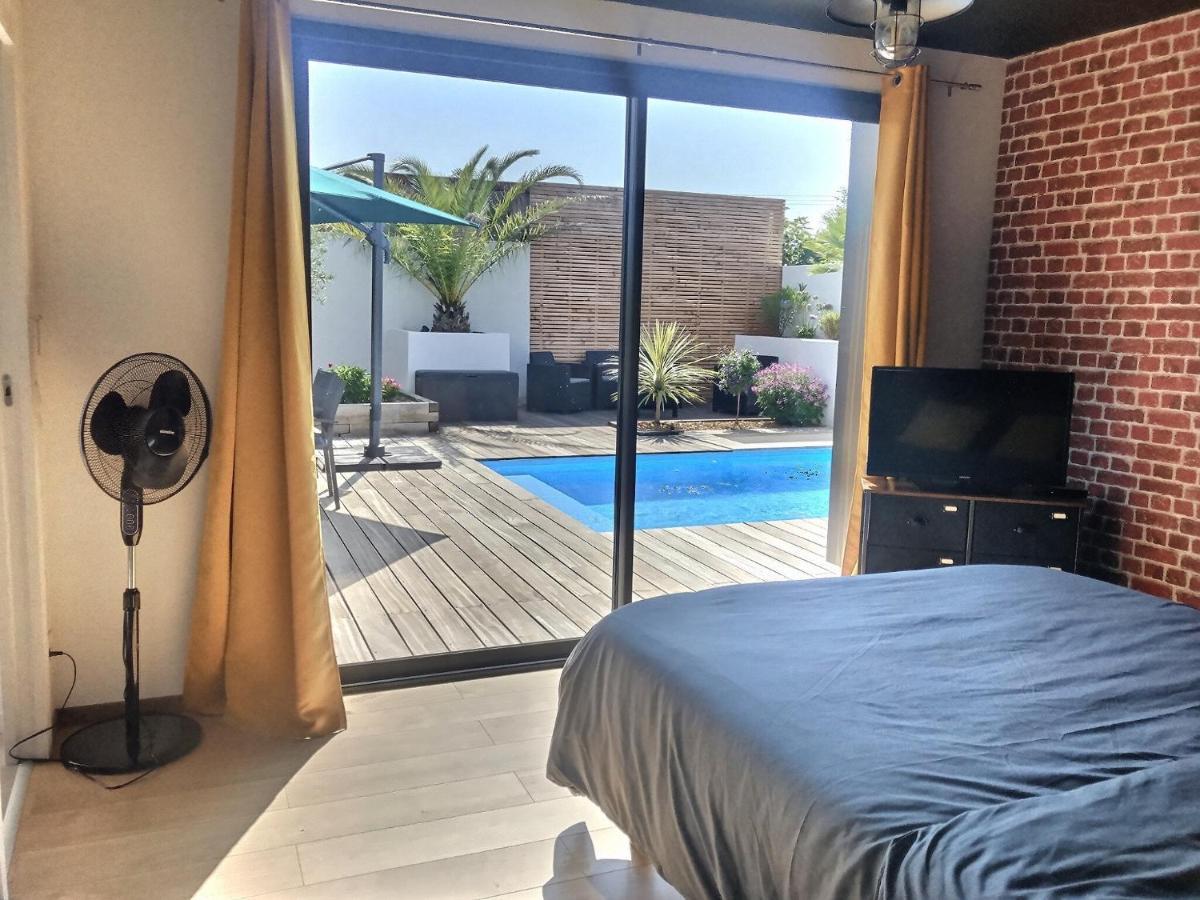 Villa Exceptionnelle Piscine Et Jardin Prive Sejour Haut De Gamme Proche La Rochelle Sainte-Soulle Exterior foto