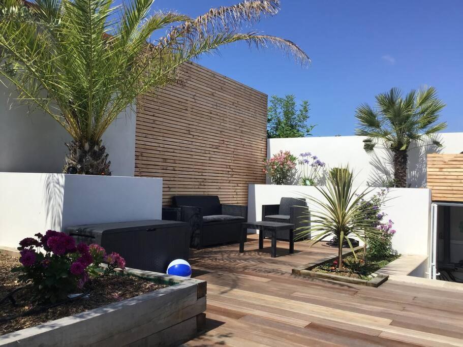 Villa Exceptionnelle Piscine Et Jardin Prive Sejour Haut De Gamme Proche La Rochelle Sainte-Soulle Exterior foto